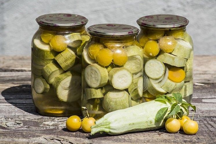 20 простих і смачних рецептів маринованих кабачків 20 простих і смачних рецептів маринованих кабачків