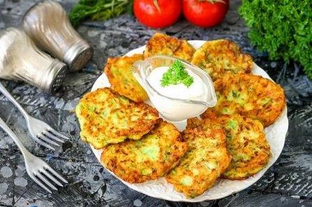 20 простих і смачних рецептів маринованих кабачків 20 простих і смачних рецептів маринованих кабачків