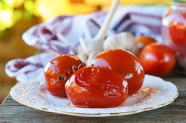 20 рецептів дуже смачних маринованих помідорів 20 рецептів дуже смачних маринованих помідорів