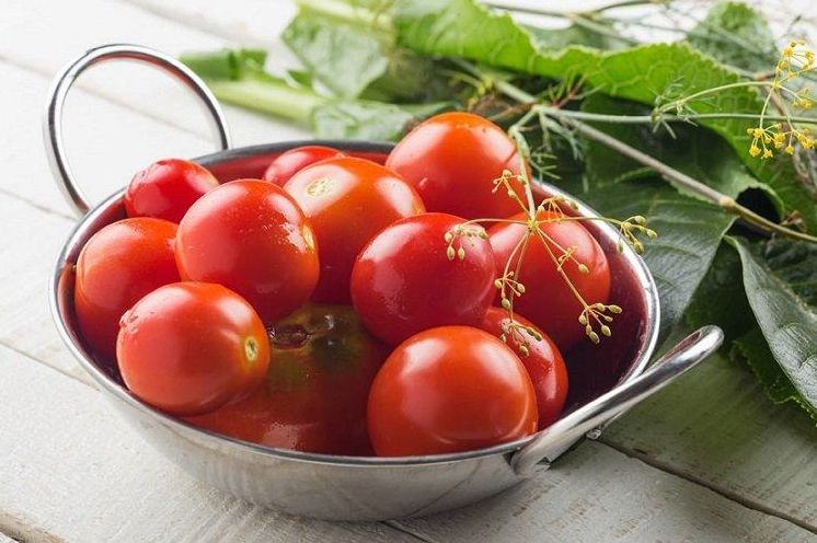 20 рецептів дуже смачних маринованих помідорів 20 рецептів дуже смачних маринованих помідорів